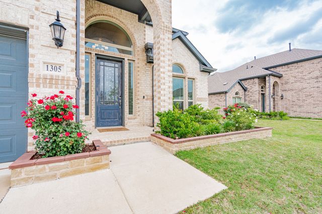 1305 Summer Lane, Mckinney, TX 75071
