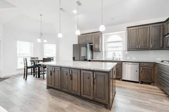 1305 Summer Lane, Mckinney, TX 75071