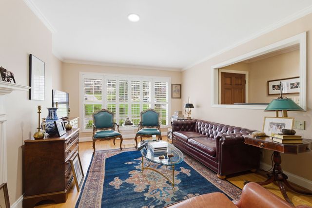 3802 Harding Pl, Nashville, TN 37215