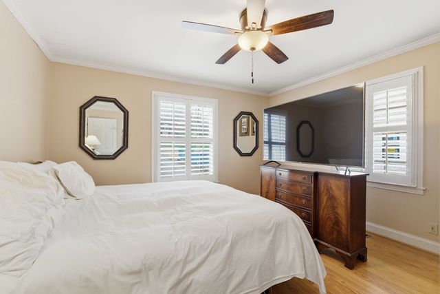 3802 Harding Pl, Nashville, TN 37215