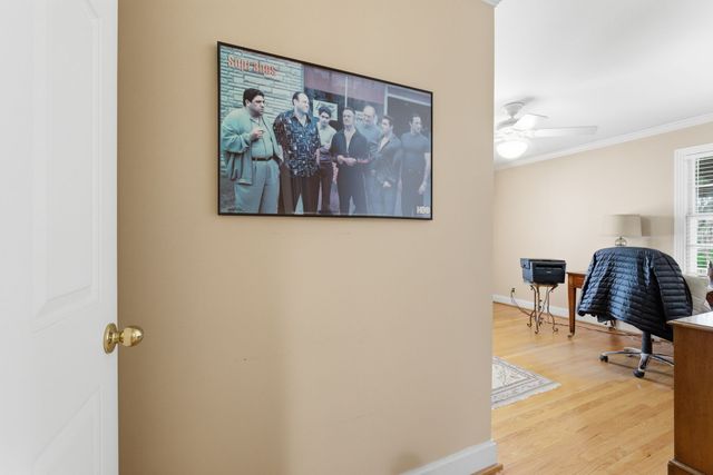 3802 Harding Pl, Nashville, TN 37215