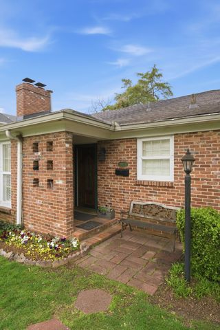 3802 Harding Pl, Nashville, TN 37215