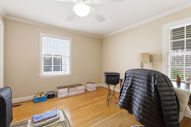 3802 Harding Pl, Nashville, TN 37215