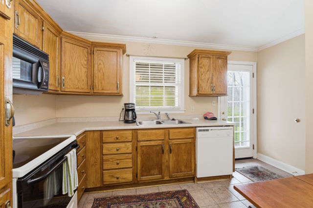 3802 Harding Pl, Nashville, TN 37215