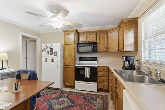 3802 Harding Pl, Nashville, TN 37215