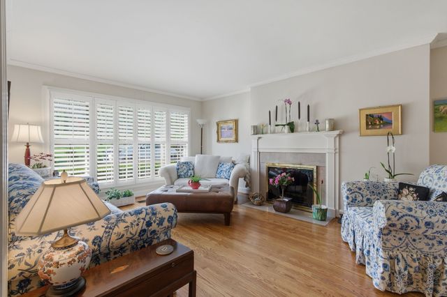 3802 Harding Pl, Nashville, TN 37215