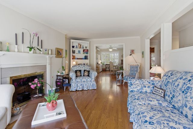 3802 Harding Pl, Nashville, TN 37215