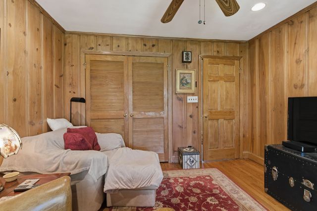 3802 Harding Pl, Nashville, TN 37215