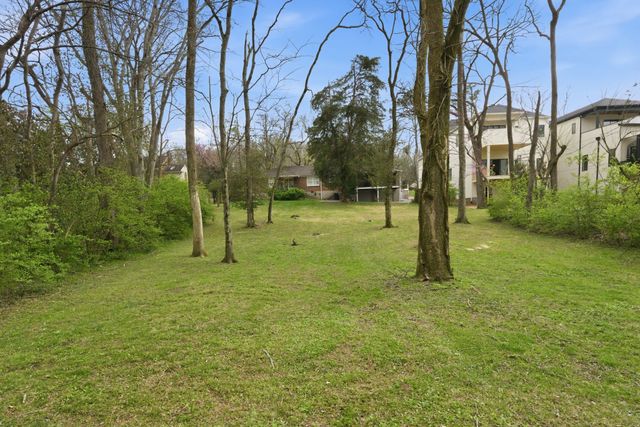 3802 Harding Pl, Nashville, TN 37215