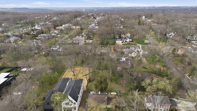 3802 Harding Pl, Nashville, TN 37215