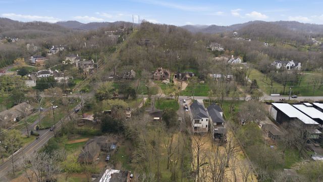 3802 Harding Pl, Nashville, TN 37215