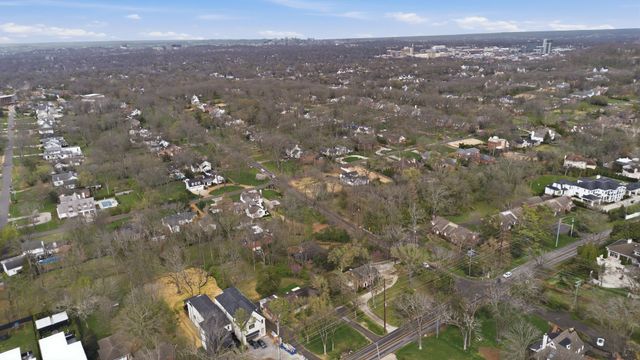 3802 Harding Pl, Nashville, TN 37215