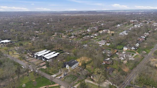 3802 Harding Pl, Nashville, TN 37215