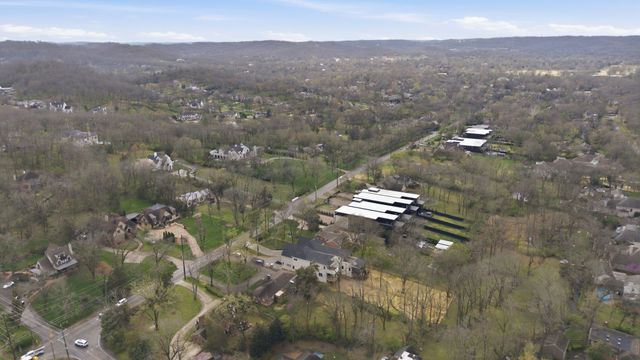 3802 Harding Pl, Nashville, TN 37215