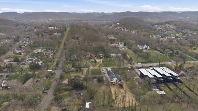 3802 Harding Pl, Nashville, TN 37215