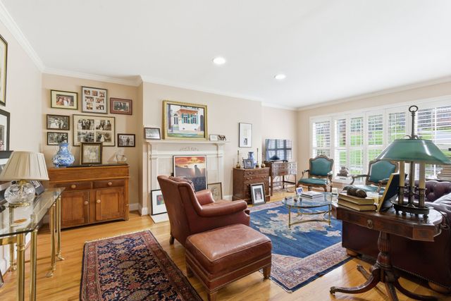 3802 Harding Pl, Nashville, TN 37215