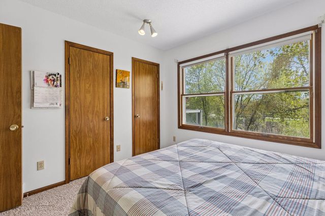 18815 South Lane, Minnetonka, MN 55345