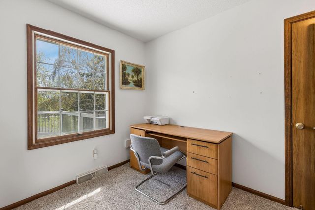 18815 South Lane, Minnetonka, MN 55345