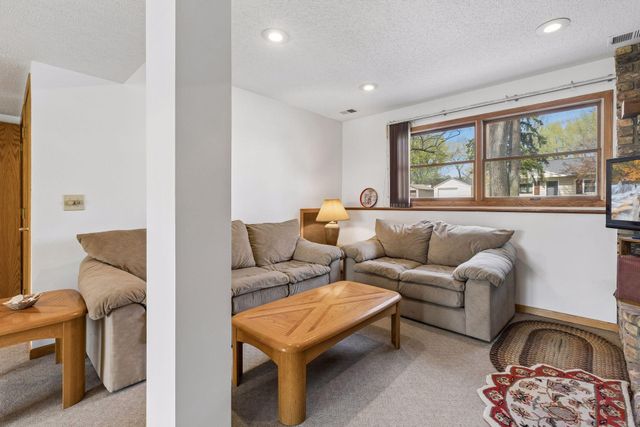18815 South Lane, Minnetonka, MN 55345