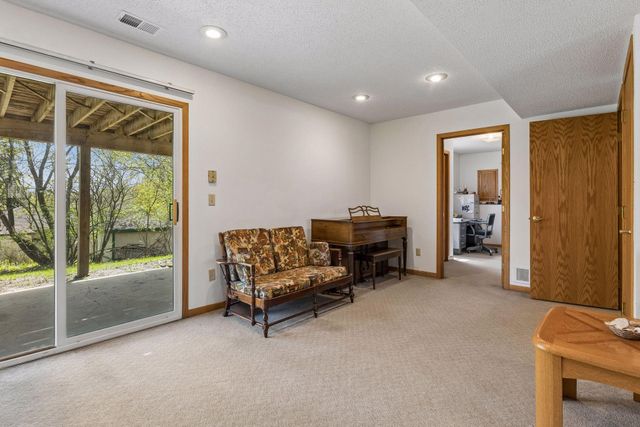 18815 South Lane, Minnetonka, MN 55345