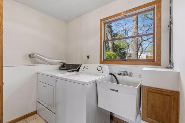 18815 South Lane, Minnetonka, MN 55345