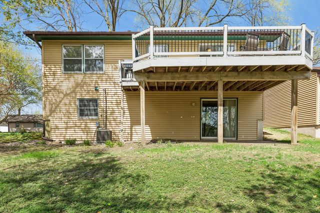 18815 South Lane, Minnetonka, MN 55345