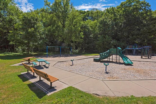 18815 South Lane, Minnetonka, MN 55345