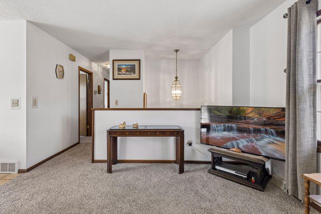 18815 South Lane, Minnetonka, MN 55345