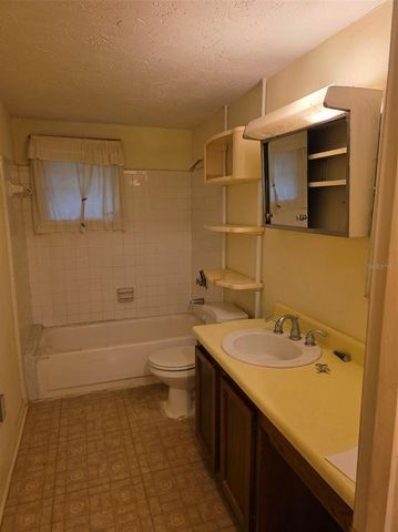 1516 NE 5TH PLACE, Gainesville, FL 32641