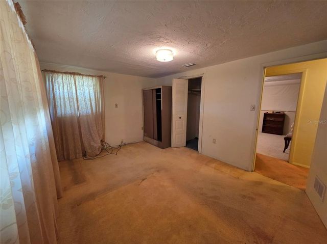 1516 NE 5TH PLACE, Gainesville, FL 32641
