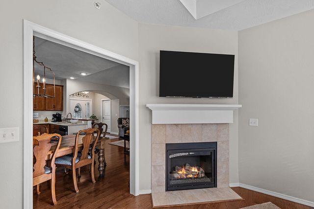 1368 N Sandy Creek Circle 4, Nixa, MO 65714