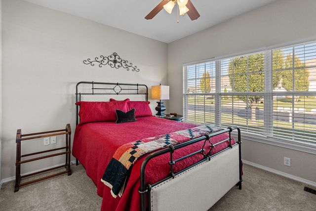 1368 N Sandy Creek Circle 4, Nixa, MO 65714