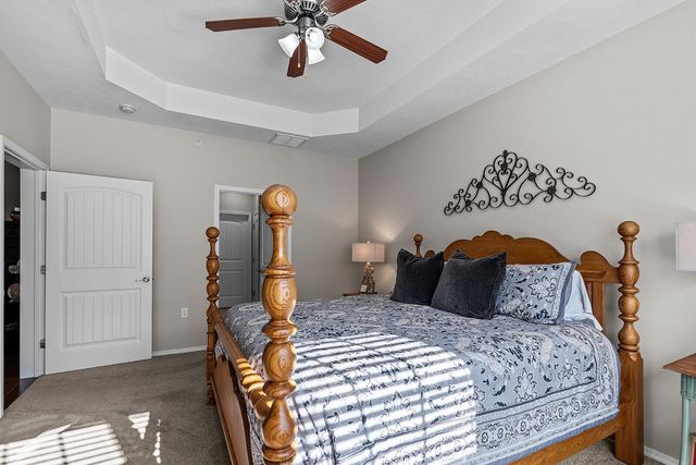 1368 N Sandy Creek Circle 4, Nixa, MO 65714