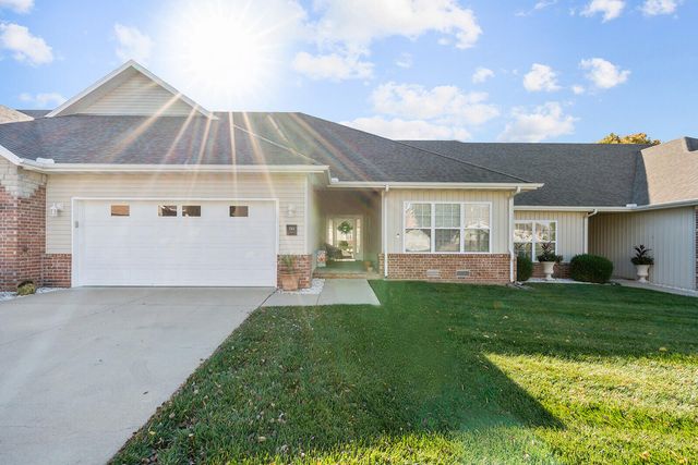 1368 N Sandy Creek Circle 4, Nixa, MO 65714