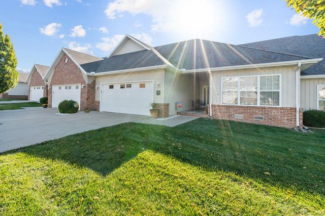 1368 N Sandy Creek Circle 4, Nixa, MO 65714