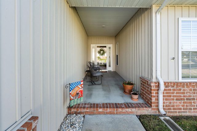 1368 N Sandy Creek Circle 4, Nixa, MO 65714