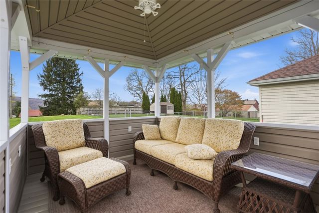 1516 Fairmont, Cheswick, PA 15024