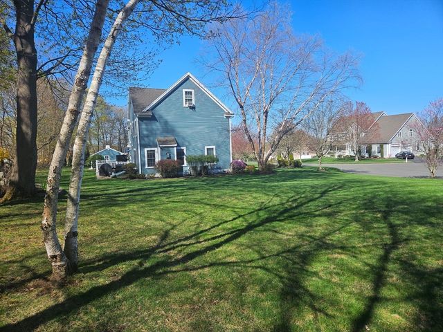27 Garfield Ave, Danvers, MA 01923