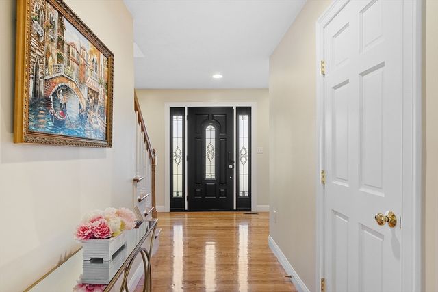 27 Garfield Ave, Danvers, MA 01923