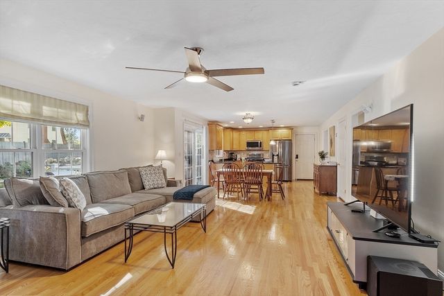 27 Garfield Ave, Danvers, MA 01923