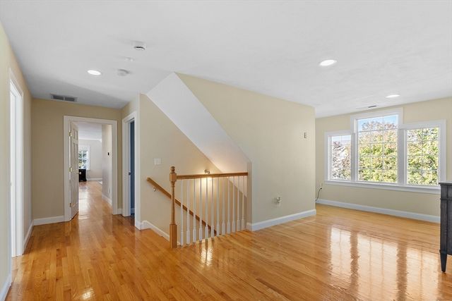 27 Garfield Ave, Danvers, MA 01923
