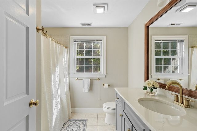 27 Garfield Ave, Danvers, MA 01923
