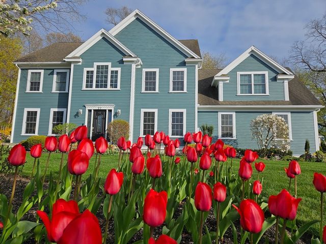 27 Garfield Ave, Danvers, MA 01923
