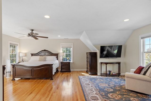 27 Garfield Ave, Danvers, MA 01923