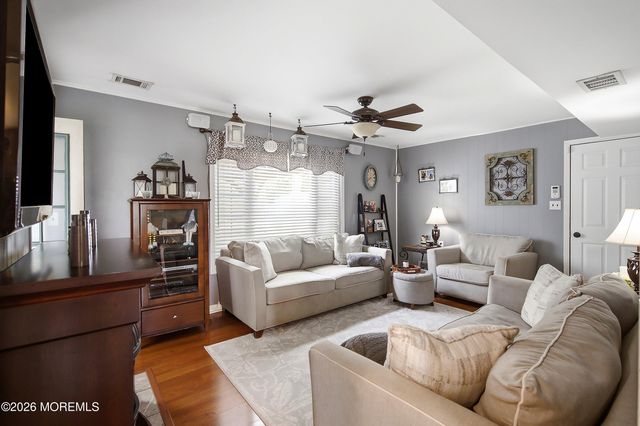 25 Dusko Drive, Parlin, NJ 08859