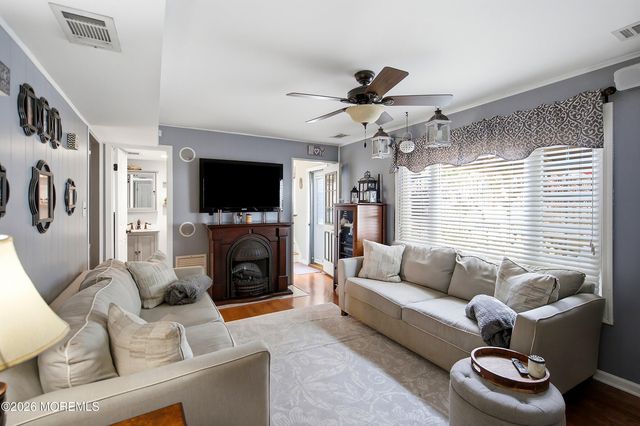 25 Dusko Drive, Parlin, NJ 08859