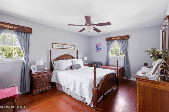 25 Dusko Drive, Parlin, NJ 08859