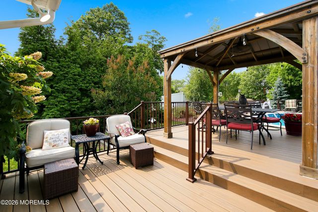 25 Dusko Drive, Parlin, NJ 08859