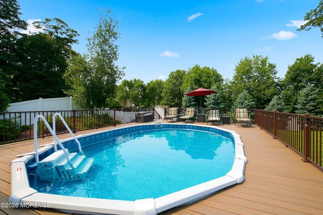 25 Dusko Drive, Parlin, NJ 08859