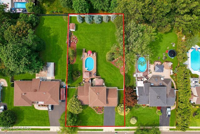 25 Dusko Drive, Parlin, NJ 08859